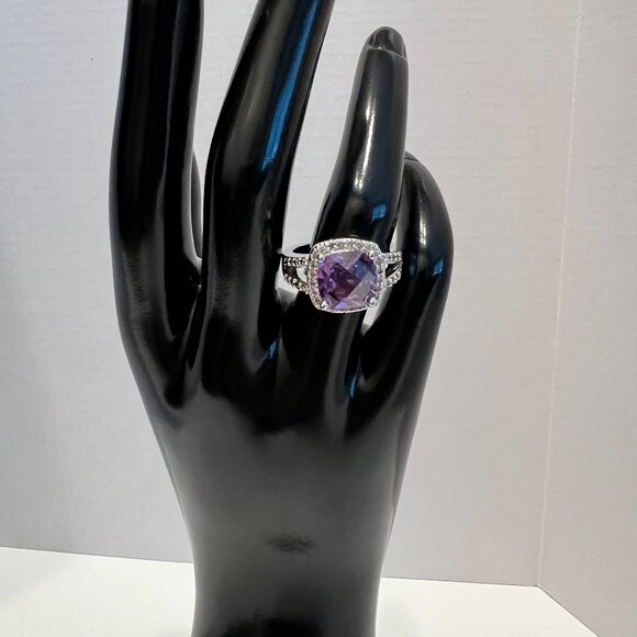Cushion-Cut Amethyst & White Zircon Halo Sterling Silver Ring (Size 8)BEAUTIFUL - Picture 2 of 5